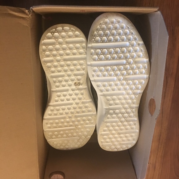 vans - Picture 4 of 4